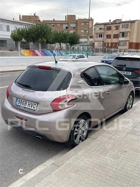 2013 Peugeot 208
