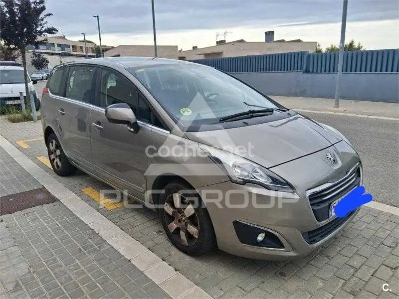 2013 Peugeot 5008