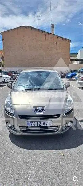 2013 Peugeot 5008