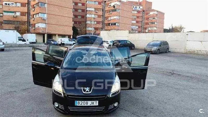 2013 Peugeot 5008