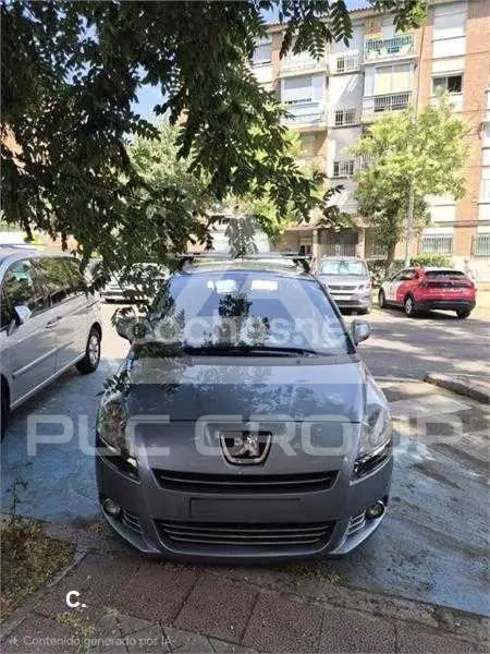 2013 Peugeot 5008