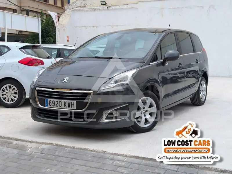 2013 Peugeot 5008