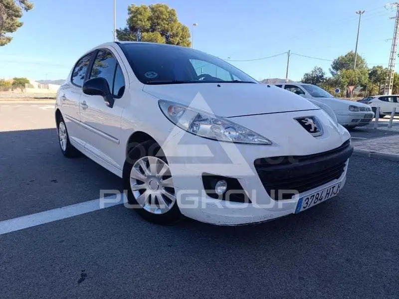 2013 Peugeot 207