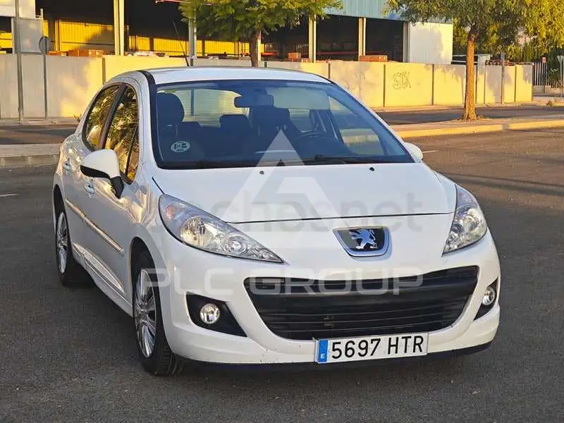2013 Peugeot 207