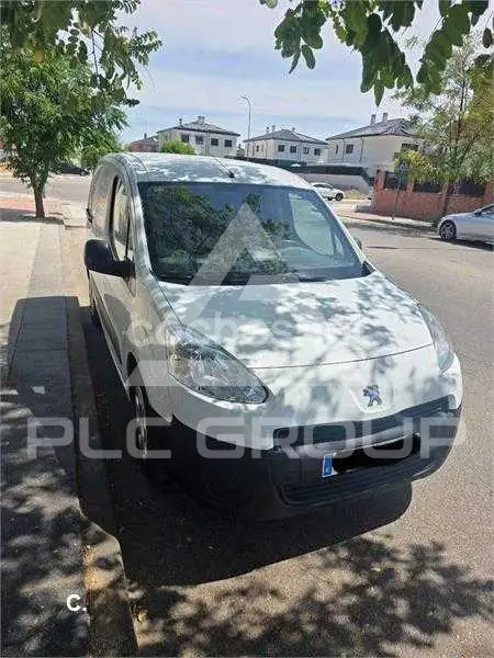 2013 Peugeot Partner