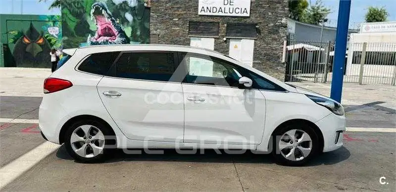 2013 KIA Carens