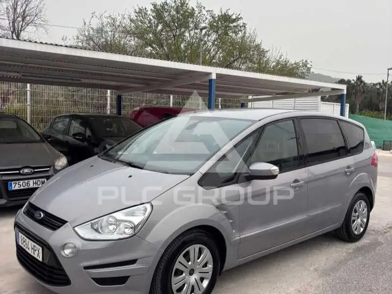 2013 Ford S-Max
