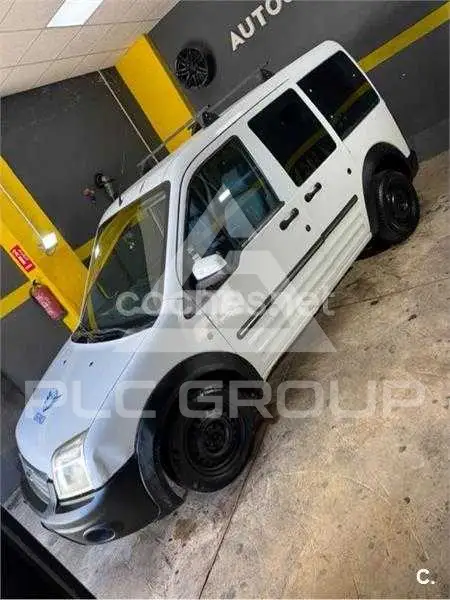 2013 Ford Tourneo
