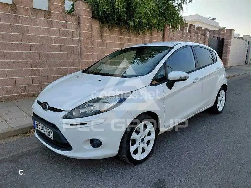 2013 Ford FIESTA