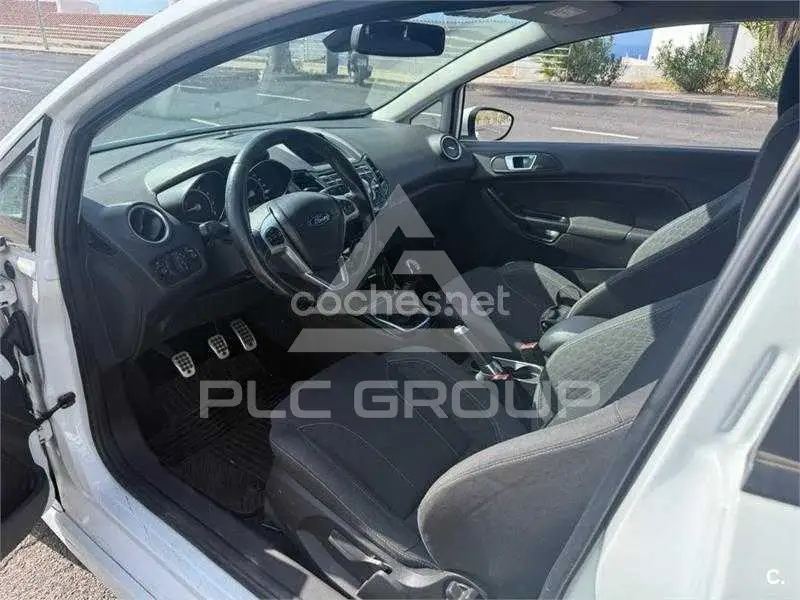 2013 Ford FIESTA