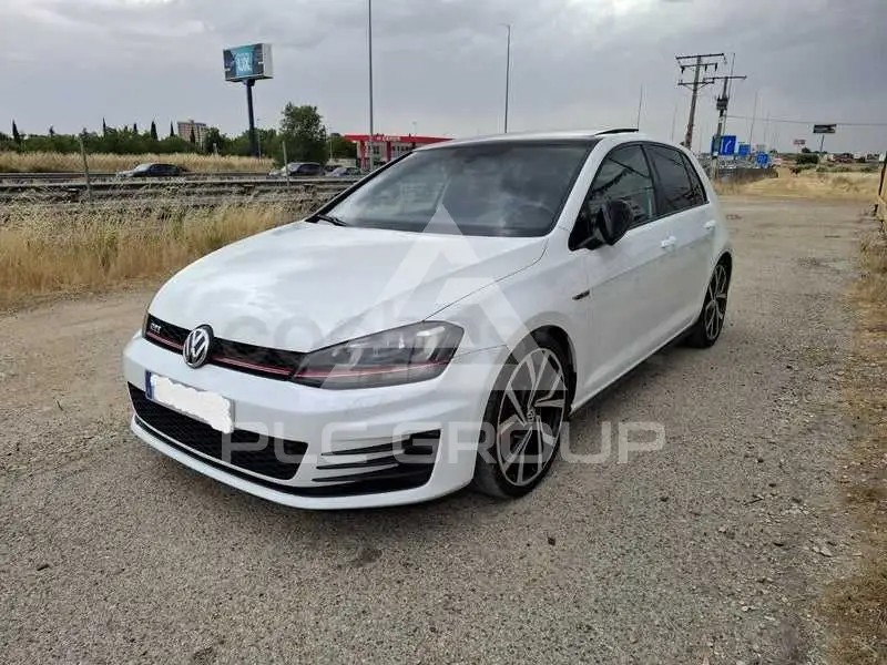 2013 Volkswagen GOLF
