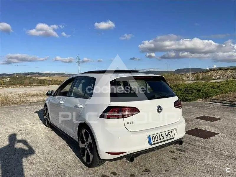 2013 Volkswagen GOLF