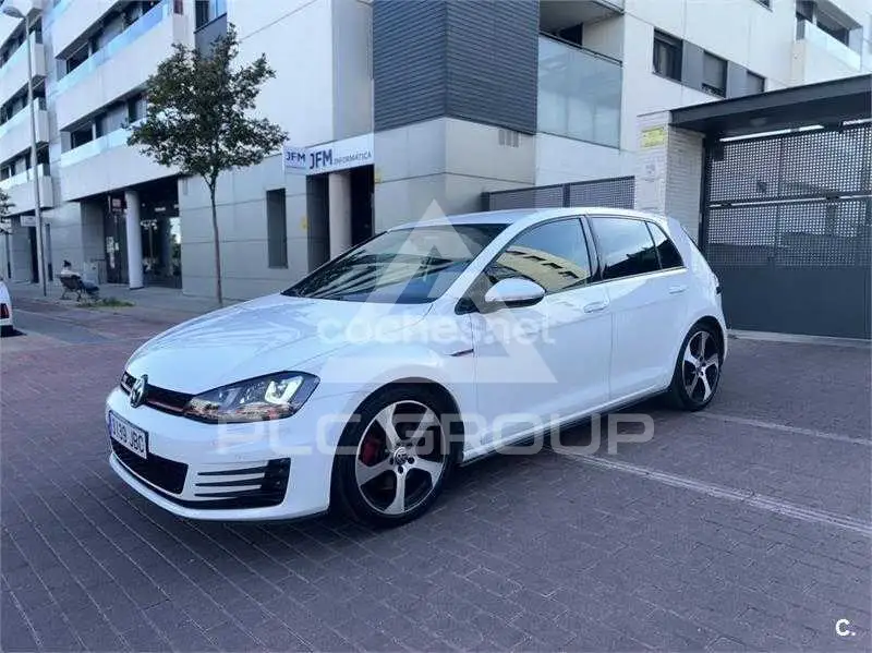 2013 Volkswagen GOLF