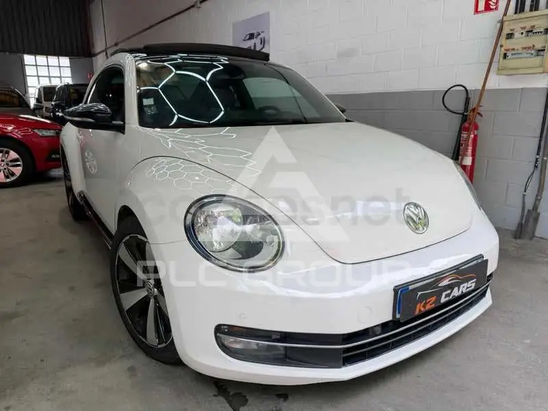 2013 Volkswagen BEETLE
