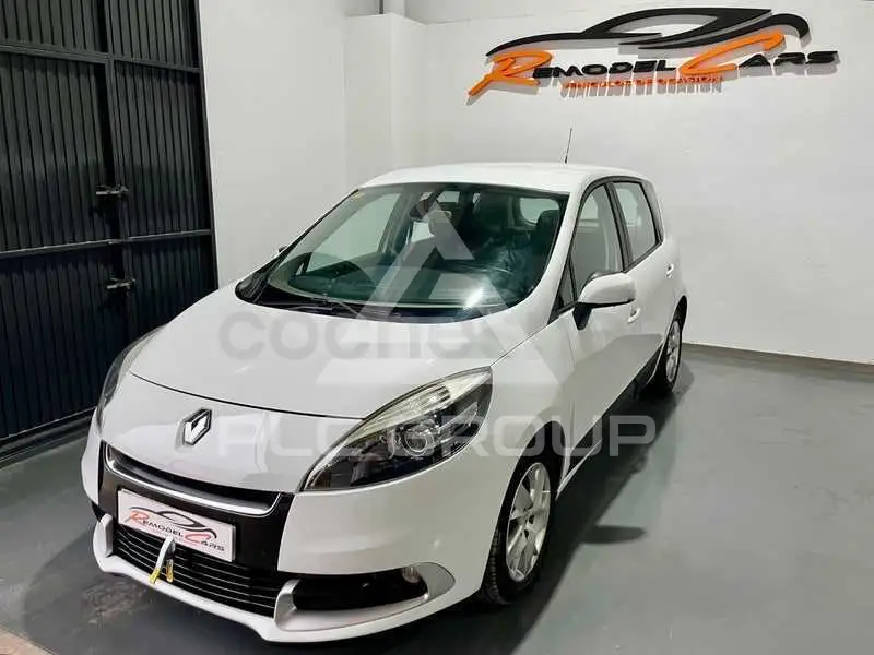 2013 Renault Scenic