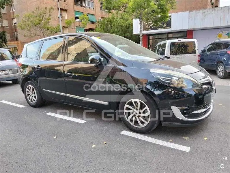 2013 Renault Grand Scenic