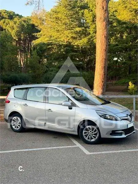 2013 Renault Grand Scenic