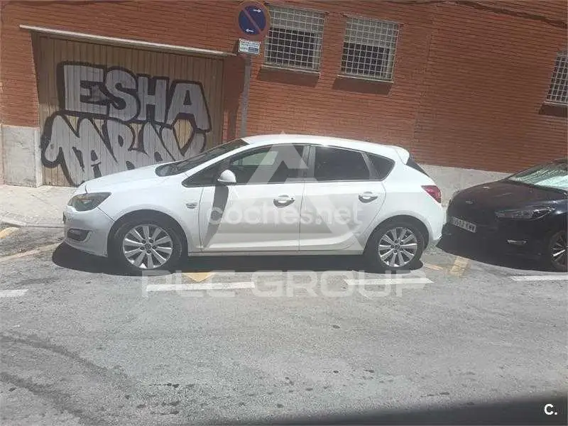 2013 Opel Astra