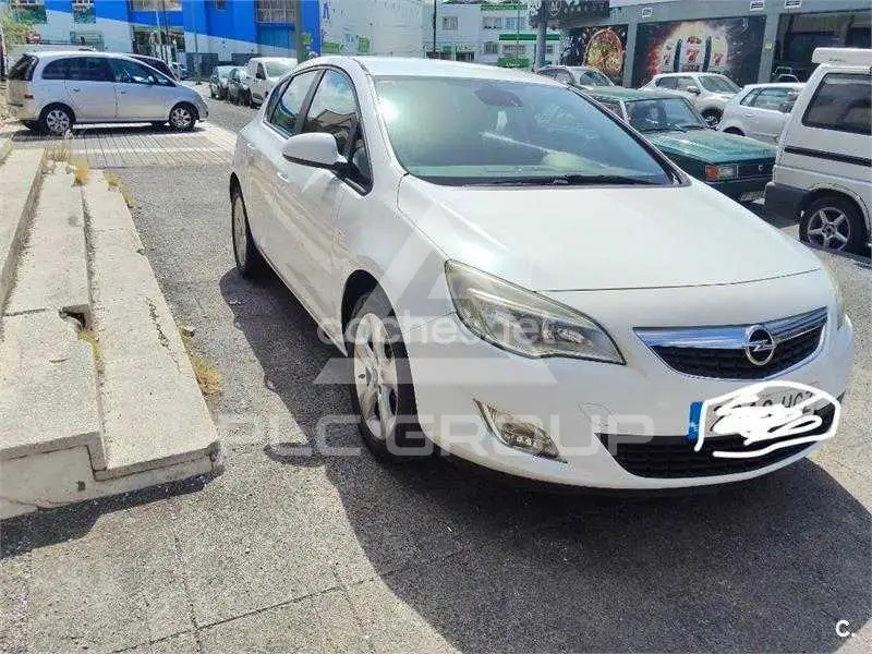 2013 Opel Astra