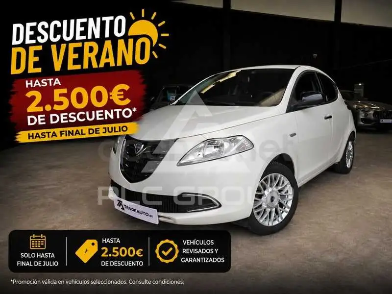2014 Lancia YPSILON