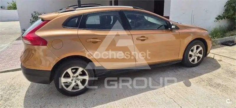 2014 Volvo V40
