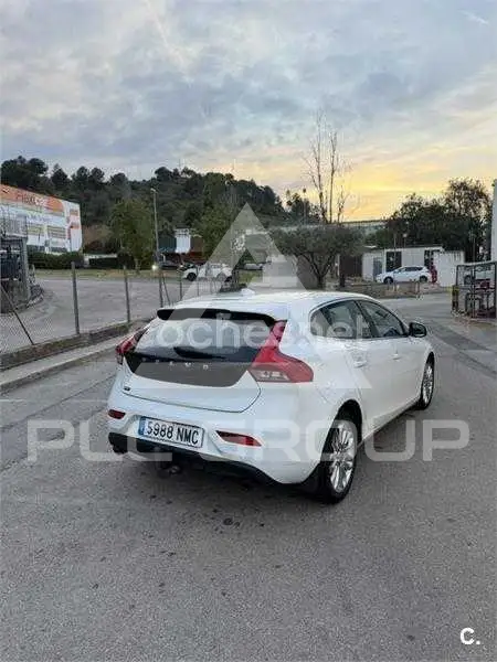 2014 Volvo V40
