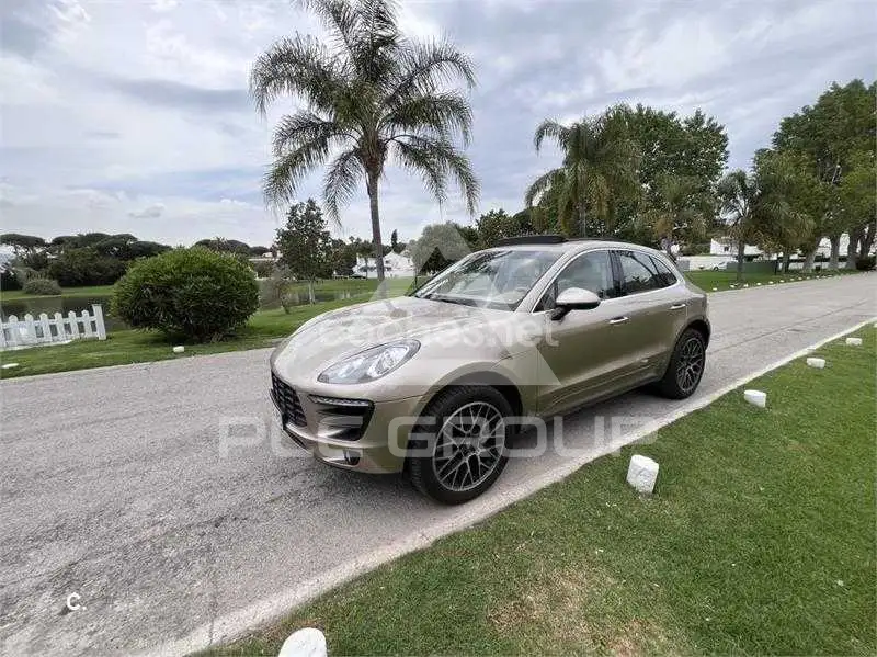 2014 Porsche MACAN