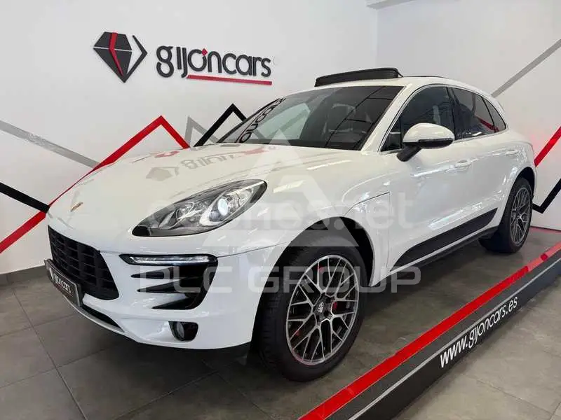 2014 Porsche MACAN