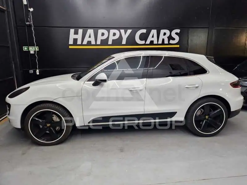 2014 Porsche MACAN