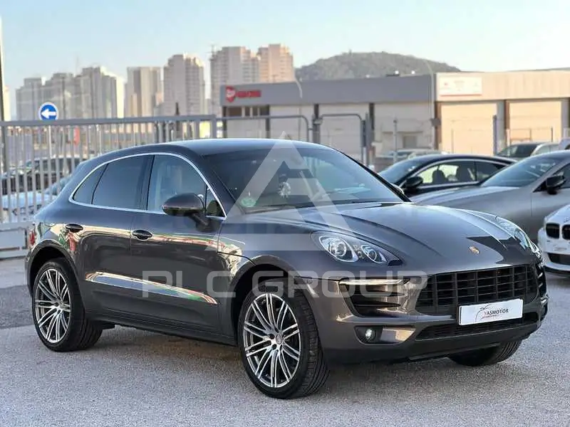 2014 Porsche MACAN