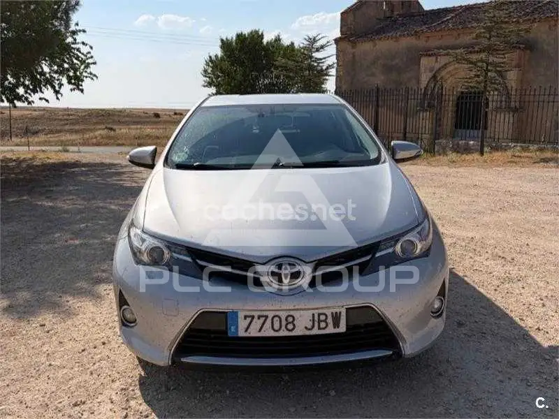 2014 Toyota AURIS