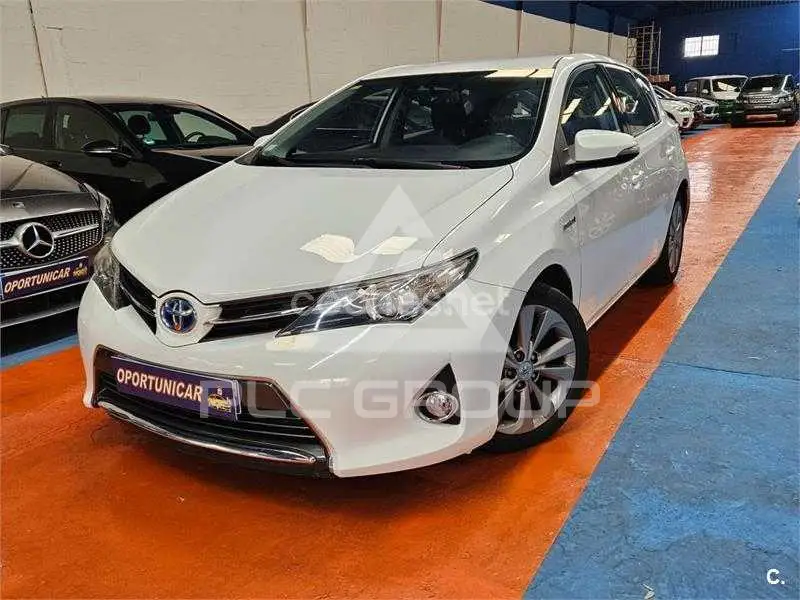 2014 Toyota AURIS