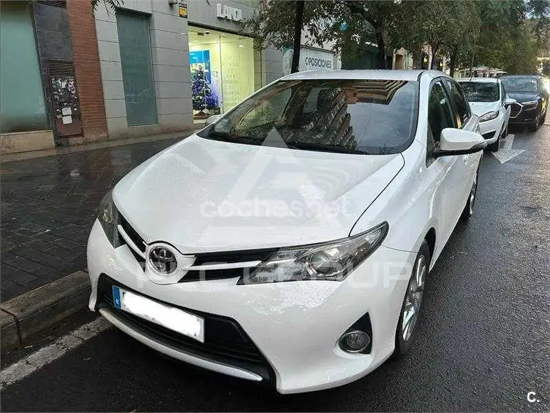 2014 Toyota AURIS