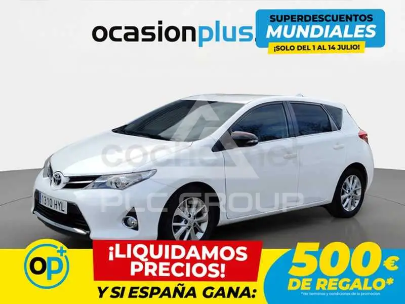 2014 Toyota AURIS