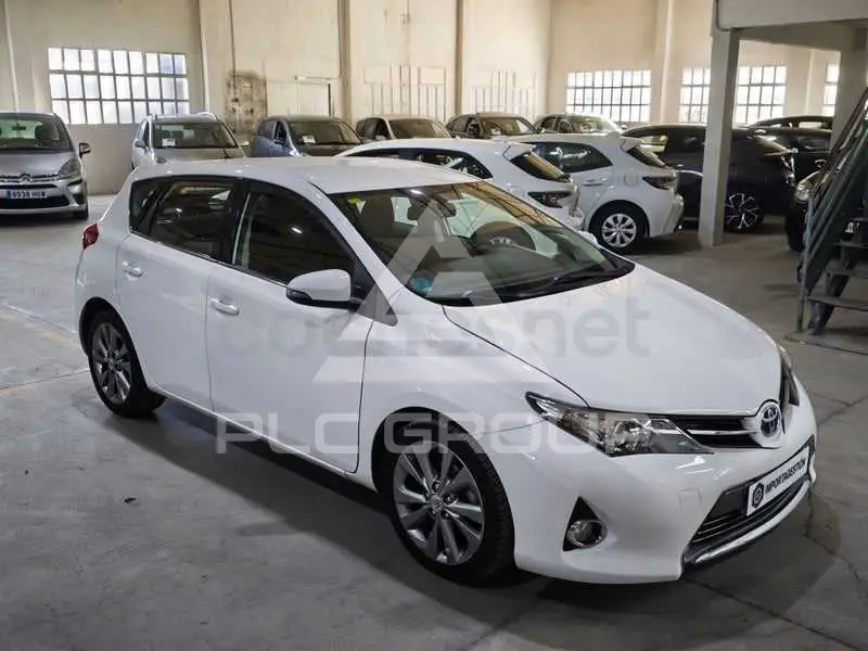 2014 Toyota AURIS