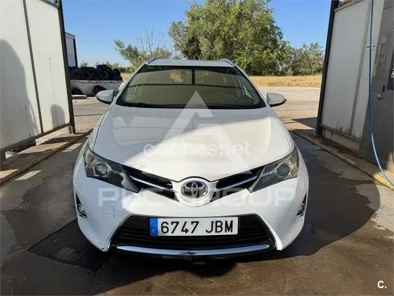 2014 Toyota AURIS
