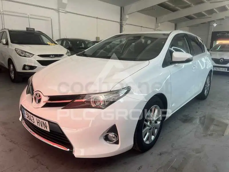2014 Toyota AURIS