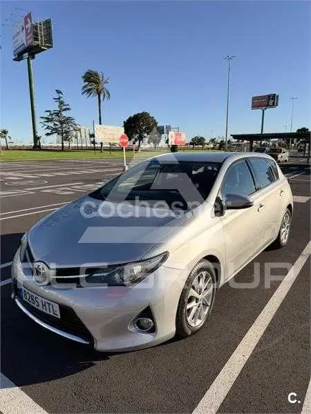 2014 Toyota AURIS