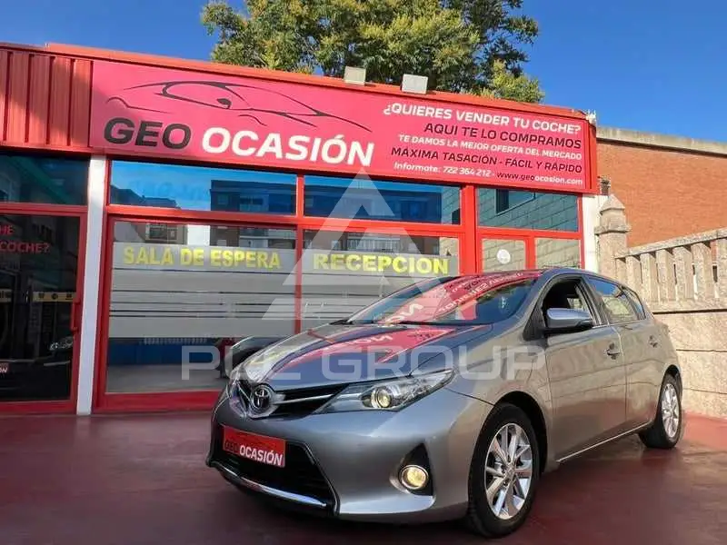 2014 Toyota AURIS
