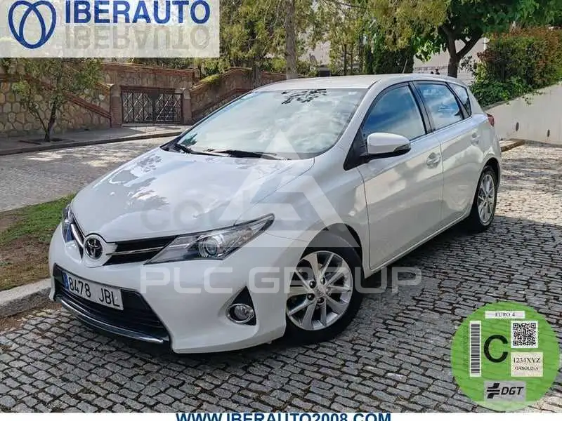 2014 Toyota AURIS