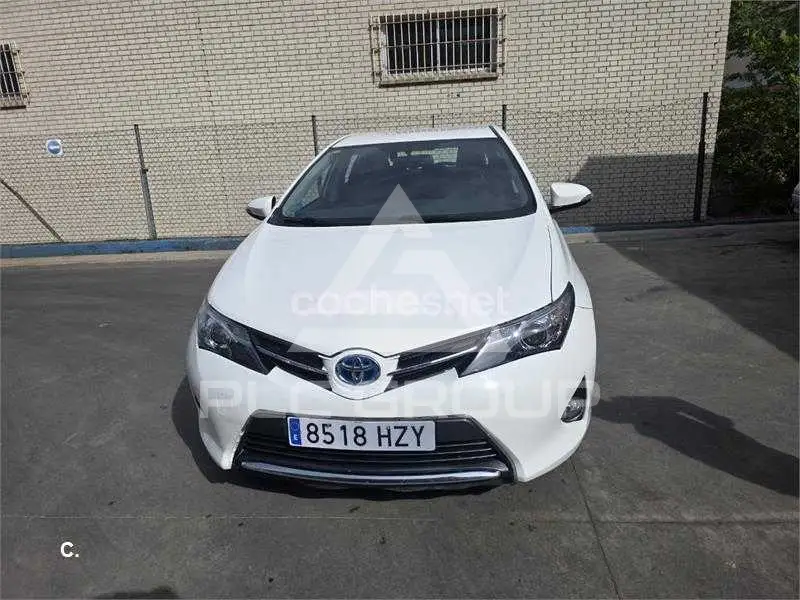 2014 Toyota AURIS