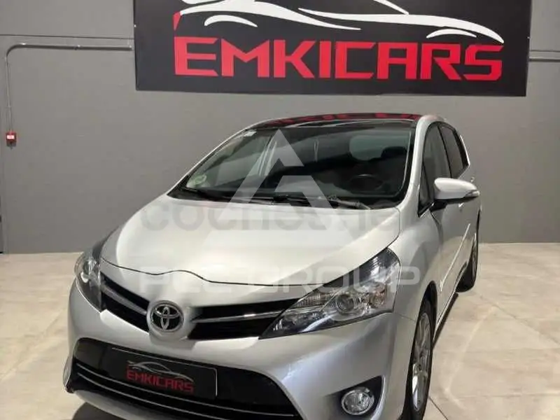 2014 Toyota VERSO
