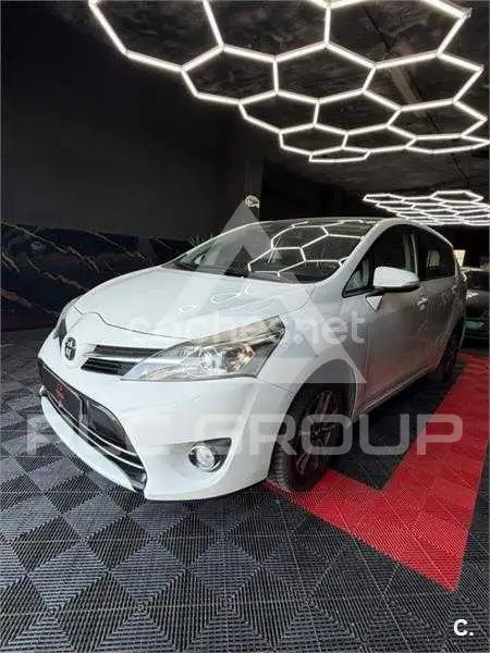 2014 Toyota VERSO