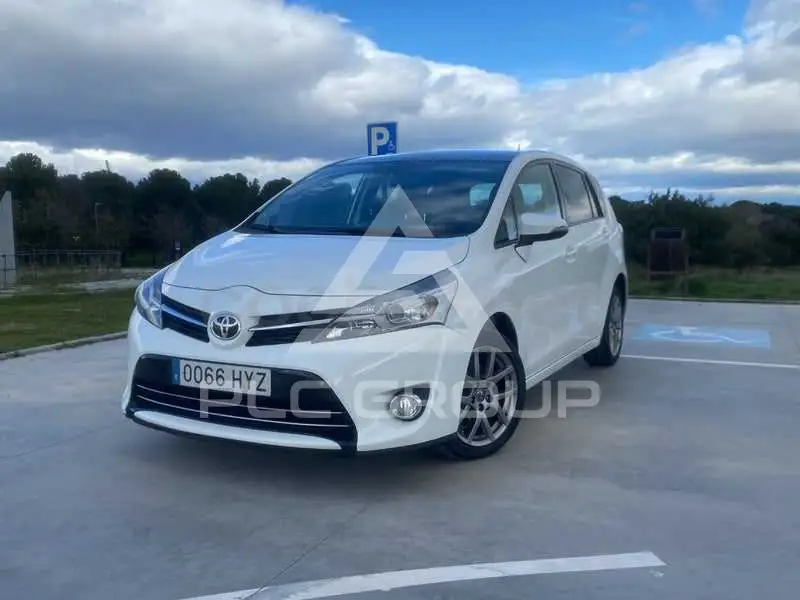 2014 Toyota VERSO