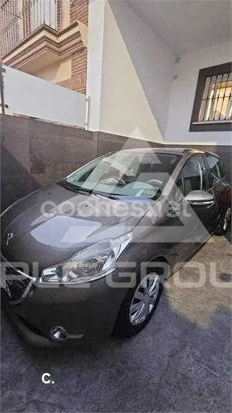 2014 Peugeot 208