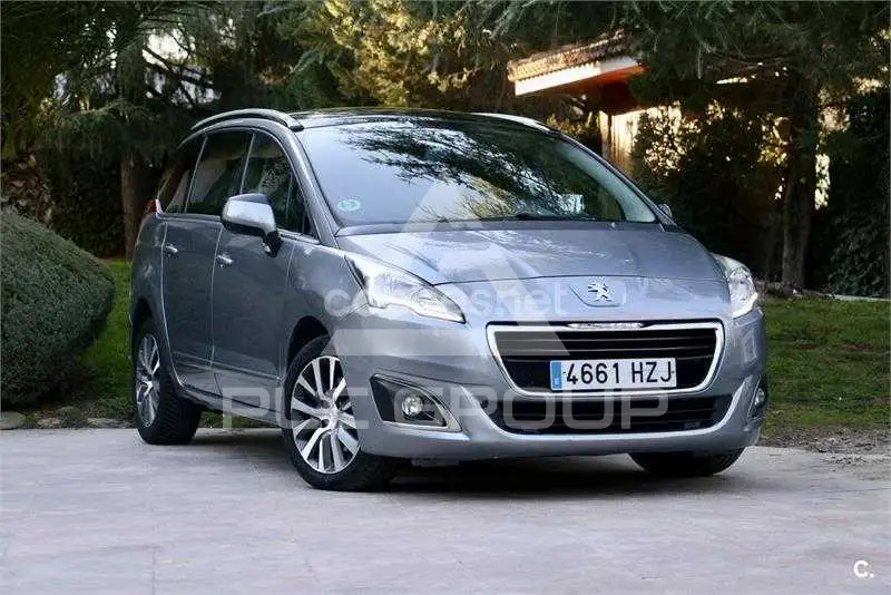 2014 Peugeot 5008