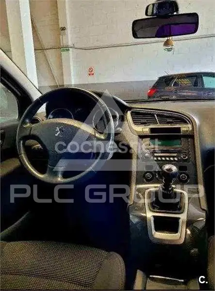 2014 Peugeot 5008