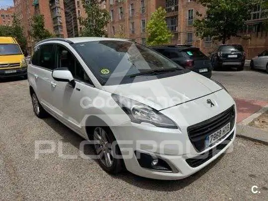 2014 Peugeot 5008