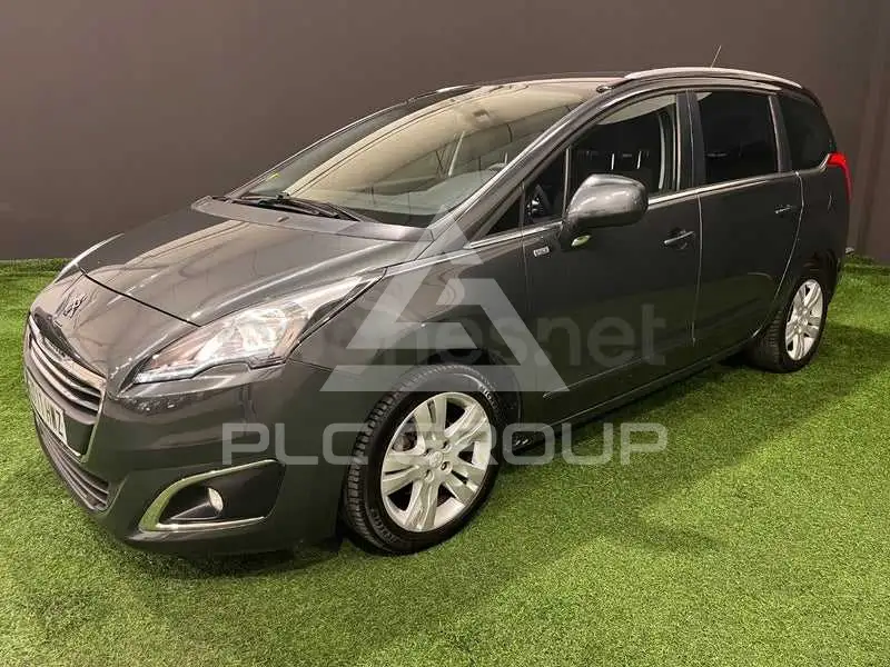 2014 Peugeot 5008