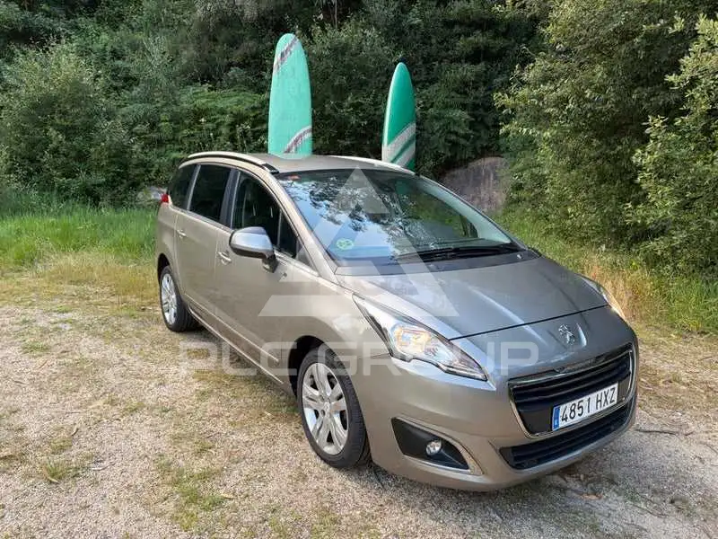 2014 Peugeot 5008